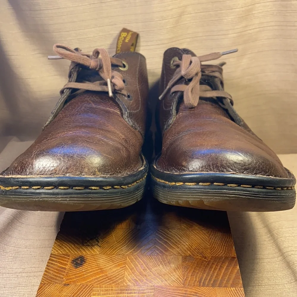DrMartens leather lace up ankle boots EUC